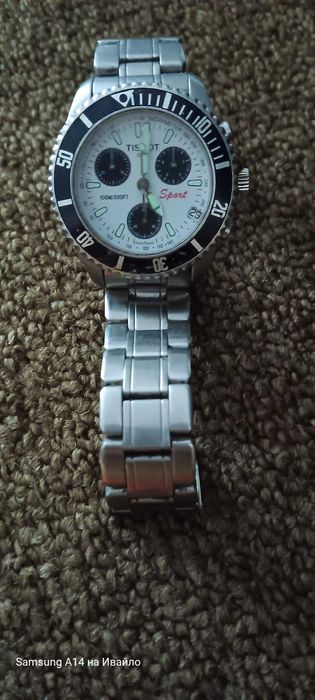 Часовник тисот ,