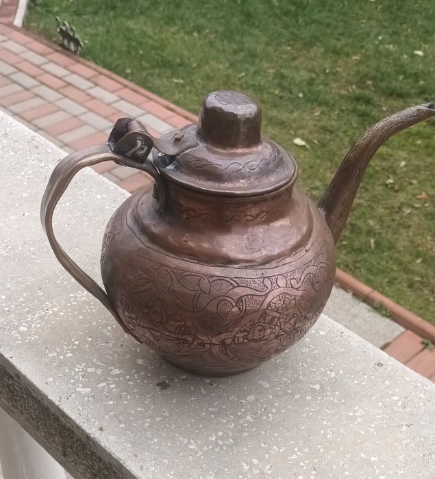 Ceainic vechi din Cupru