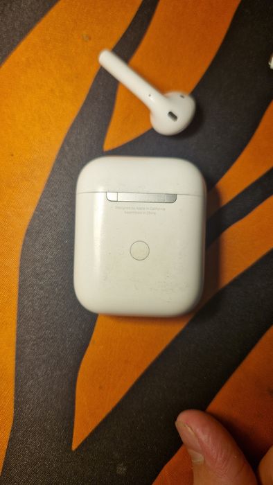 Продаю Air pods 1 original