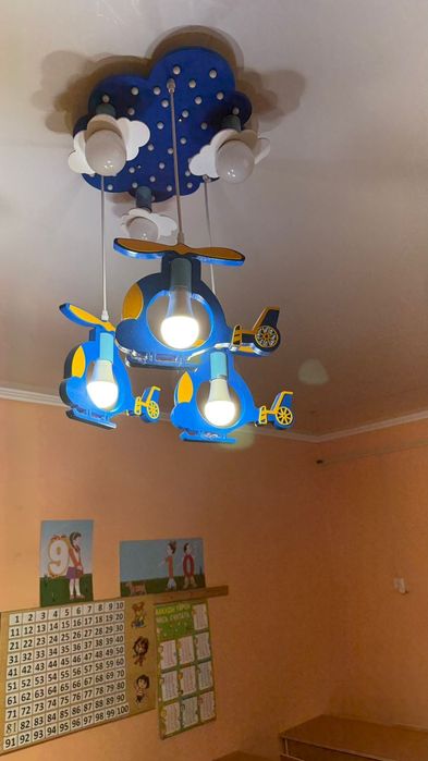Срочно продам детские люстры