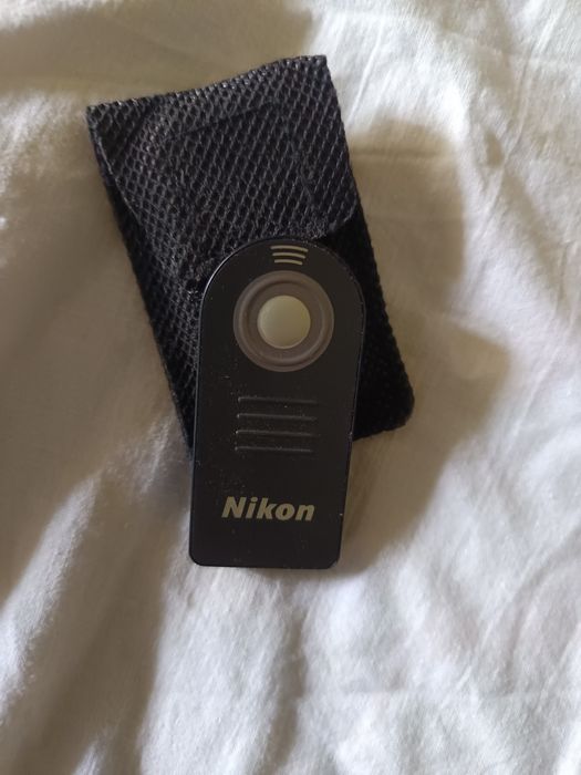 Vând aparat foto Nikon D 5200,in stare perfectă de funcționare