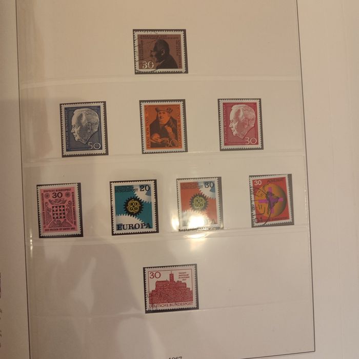 Oferta 750 de timbre la 50 lei