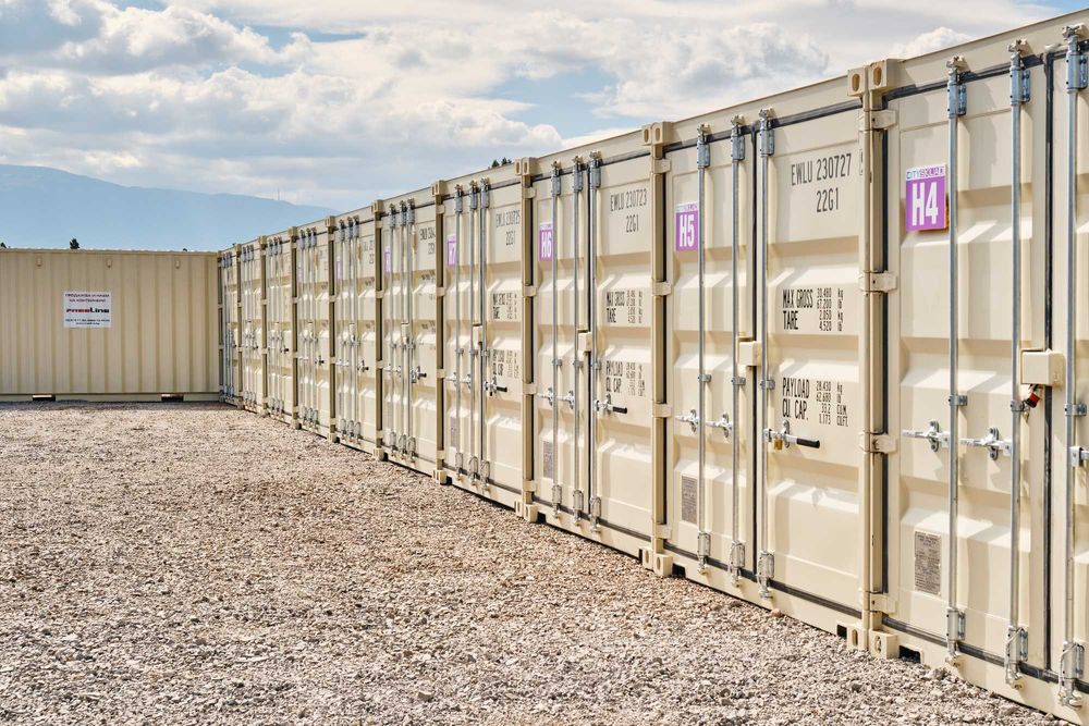 Моркси контейнери за склад под наем