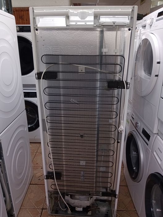 Професионален голям хладилник охладител Liebherr с две години гаранция