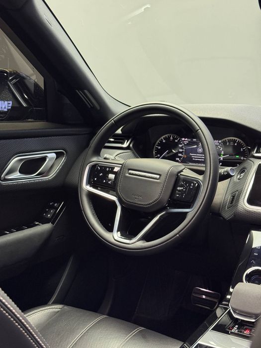 В продаже Land Rover Range Rover VELAR