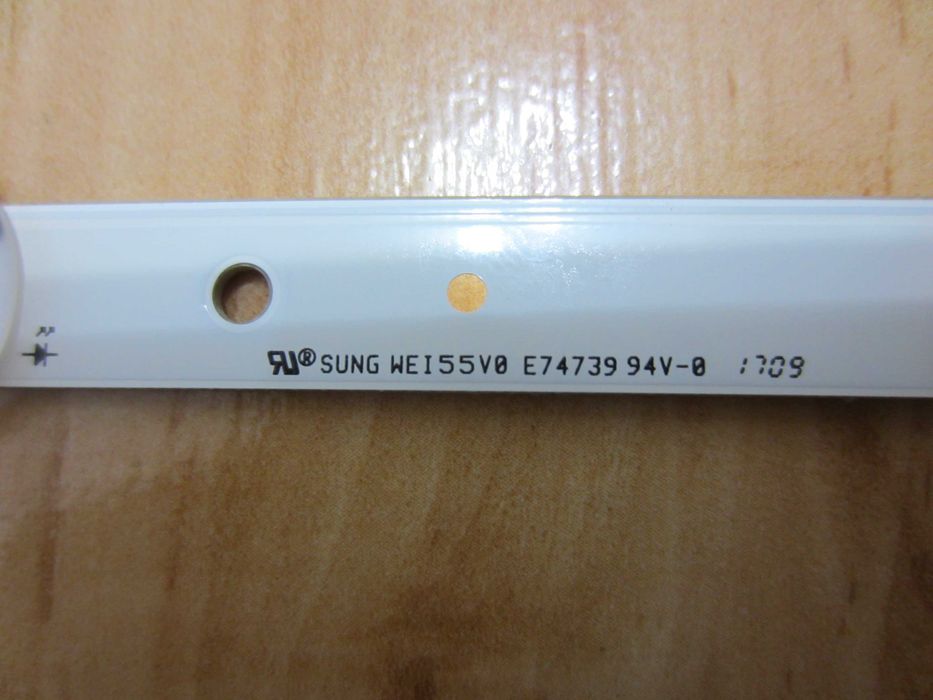 Set 6 bare Led cod 23335643 -17DB49V15B cu 7 leduri/bara pt. Tv de 49"