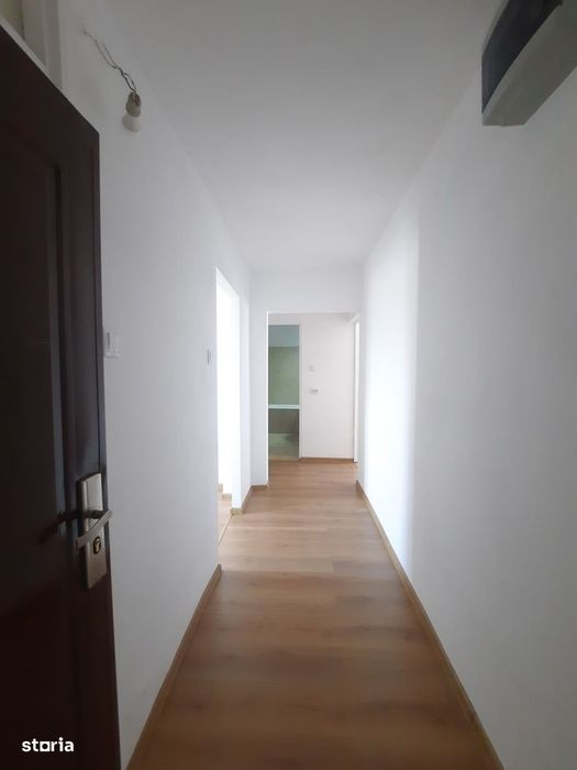 Apartament 2 camere decomandate, Pivnita, Vasile Aaron — fotografia 3