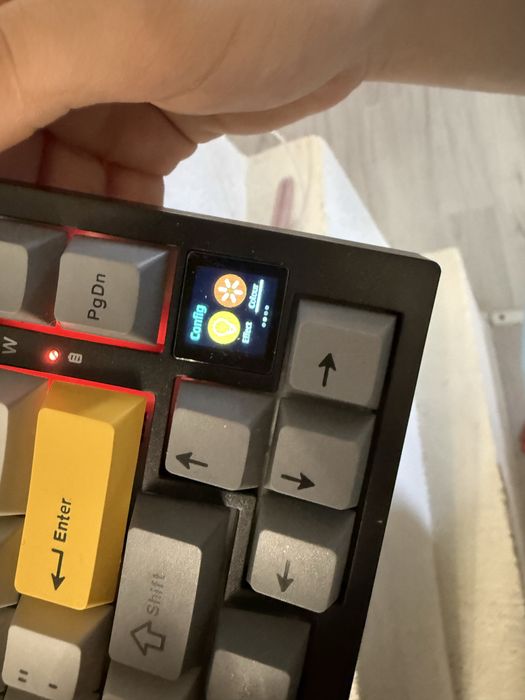 Tastatura rgb 75%