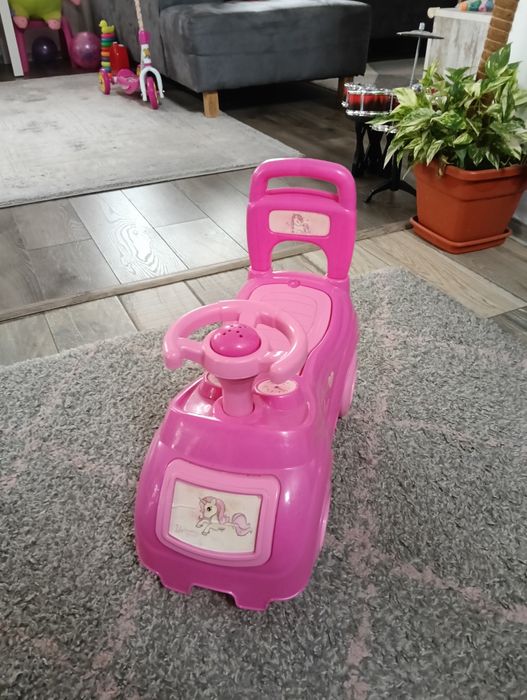 Mașinuță de împins pentru bebeluși