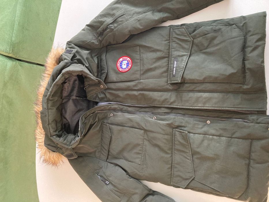 Куртка зимняя(canada goose)