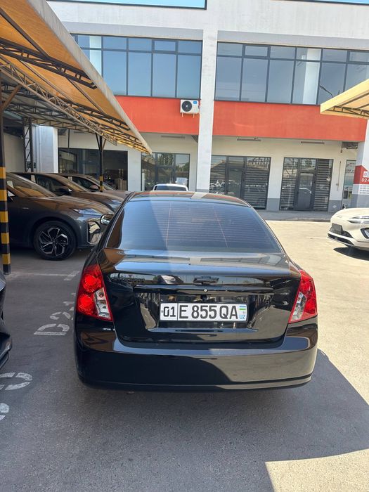 Gentra 2022 qora avtomat Lyukli ideal xolatda