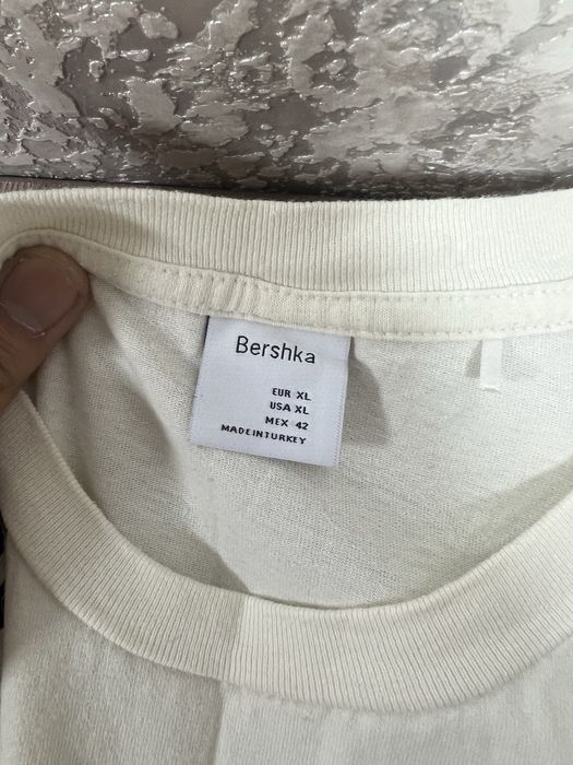 футболка Bershka