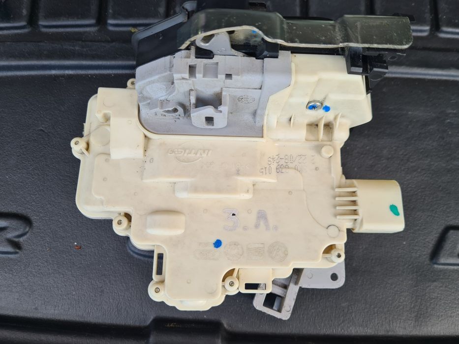 Брава  A3 8P / А4 Б8  /  Passat B6 / А6 4 Ф / Audi Q5 / SEAT ALTEA,