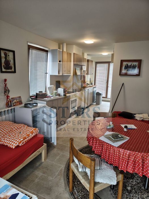 Продажба Къща гр. Варна - м-т Зеленика 850m²