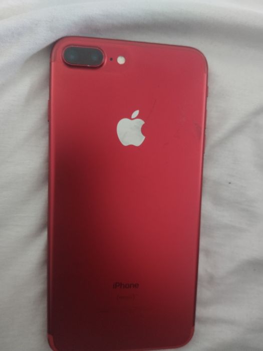 iPhone 7 Plus (PRODUCT)RED.