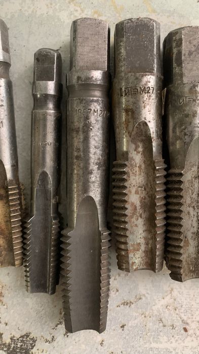 Метчики, токарный инструмент