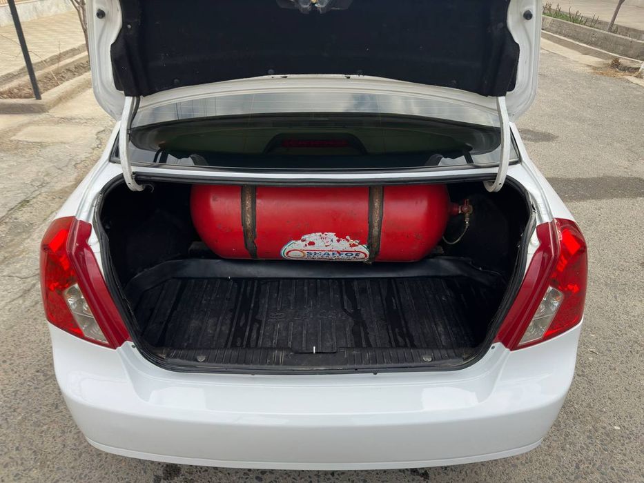 Laseti 1.6 aftamat sotiladi 10.100