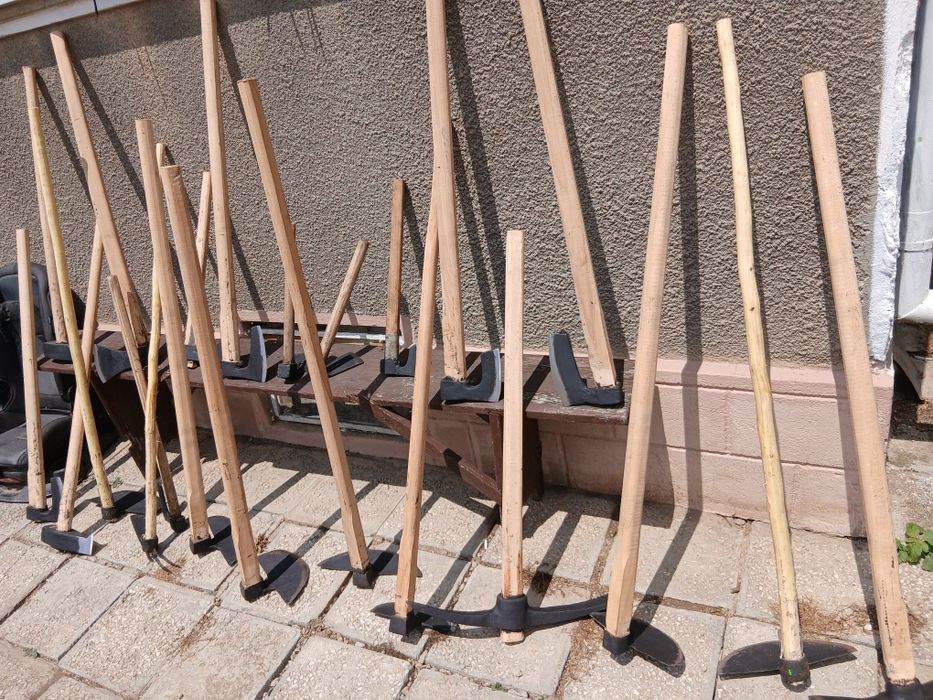 Ръчно ковани.от ресиорна стомана.