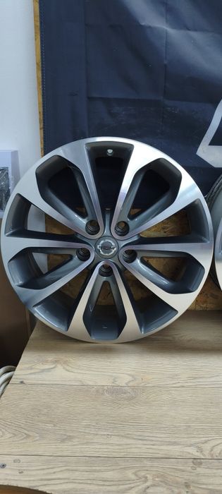 Джанти Nissan 18 цола , 5х114.3 , 6.5j ,et40 ,  Renault Dacia
