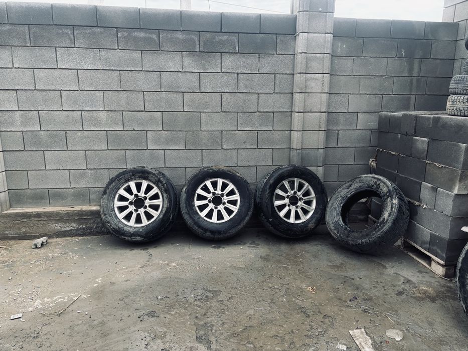 Покрышка R17  TLC 100