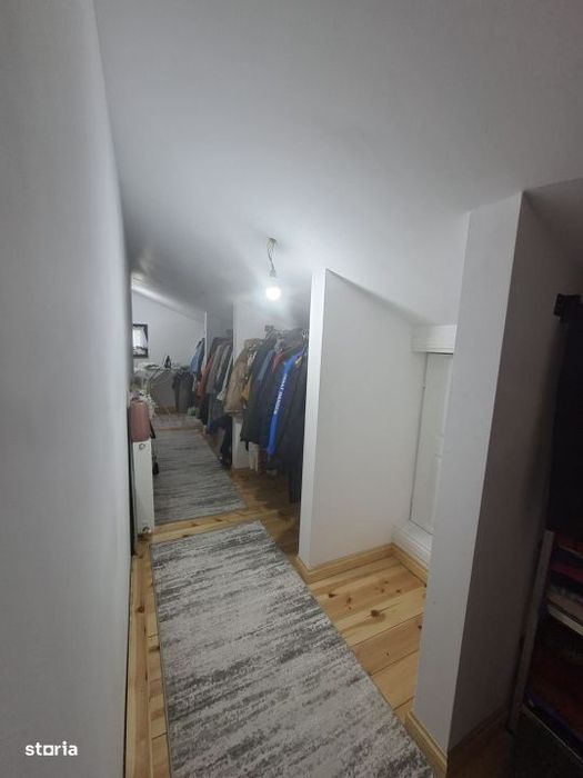 Casa 4 camere, 200 mp, teren 8 ari, zona Lunci