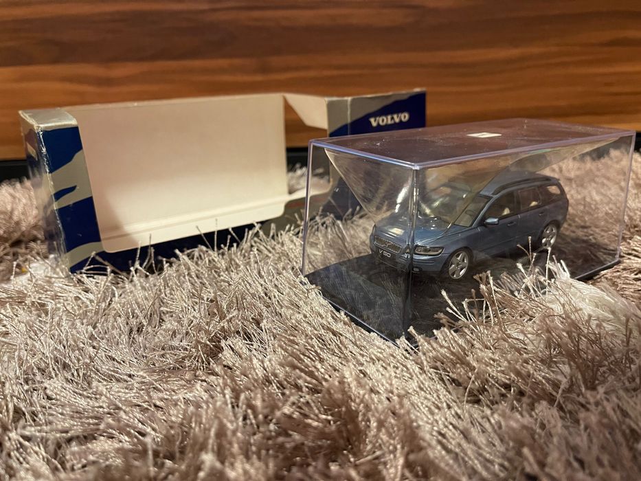 Volvo V50 Minichamps 1:43