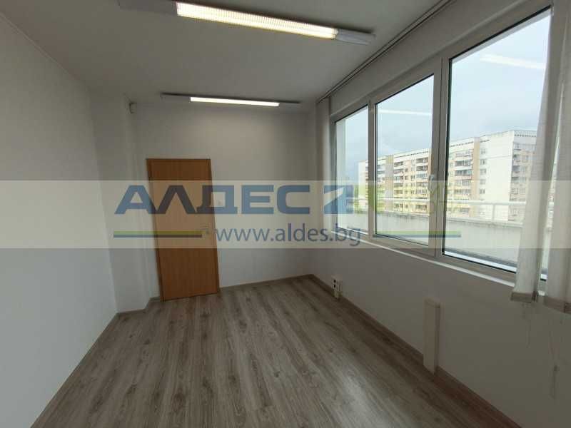 Дава под наем офис в Хиподрума!