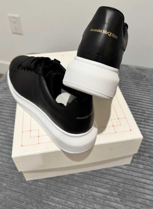 Adidasi Sport Sneakers Alexander McQueen White Black Negru - Livrare Verificare