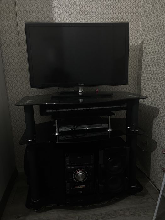 Телевизор самсунг с подставкой