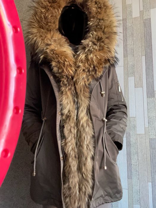 Продам зимнюю куртку- парка