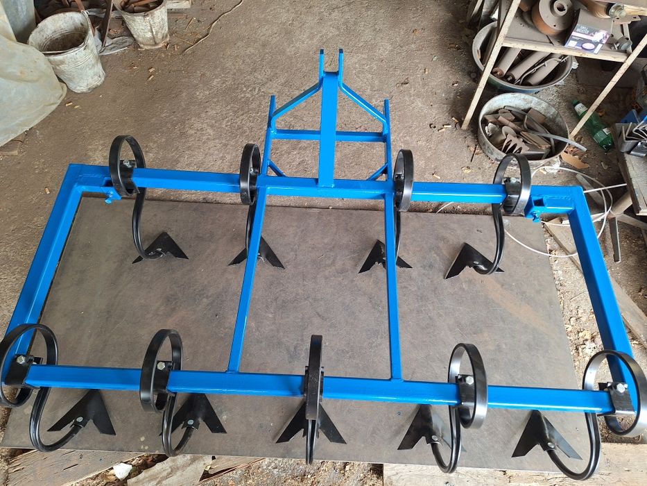 земеделска техника Плугове и Култиватори