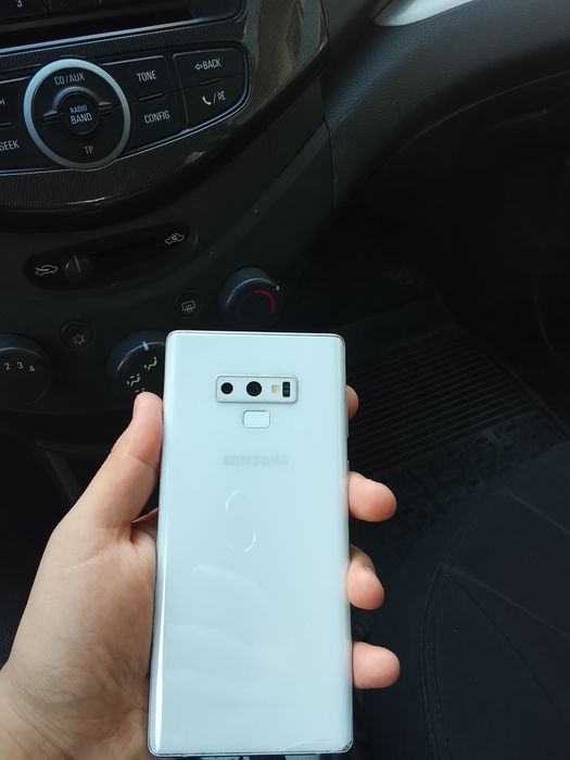 Срочно продается Galaxy note 9 в идеальном состоянии