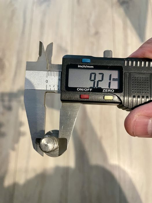 Surub 3/4  cu filet pt quick release ( umerar, stabilizator din lemn )