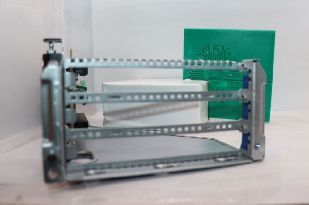 Primary Dual M.2 Sata/ PCIe Riser + Cage Server HPE DL380/385/560 Gen 10 HPE 8 7 7 9 4 6 - 0 0 1
