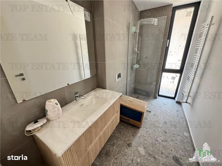 Vila de vanzare in Pipera, Nordul Bucurestiului | Curte privata, teras