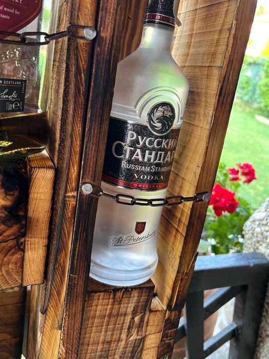 Дървена поставка за бутилки