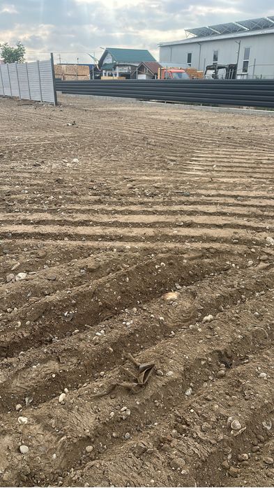 Pământ  de umplutura și pamant negru demolez evacuare moluz