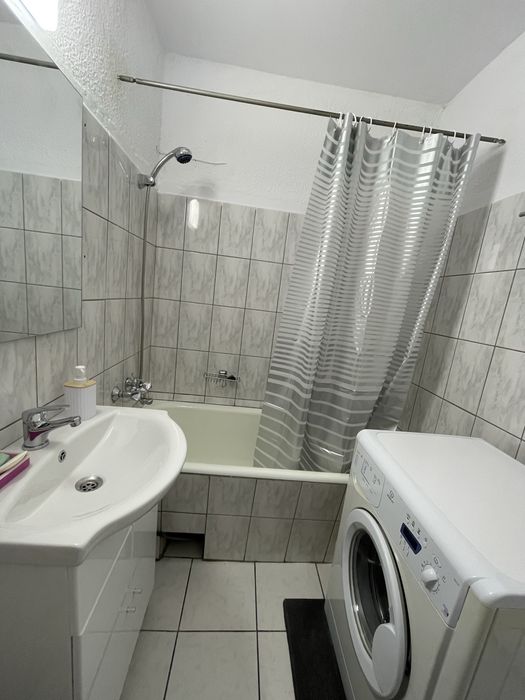 Inchiriez garsoniera renovata et 1 Valea Aurie