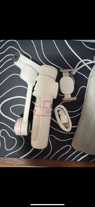 Insta360 flow 2 pro phone gimbal/гимбъл за телефон