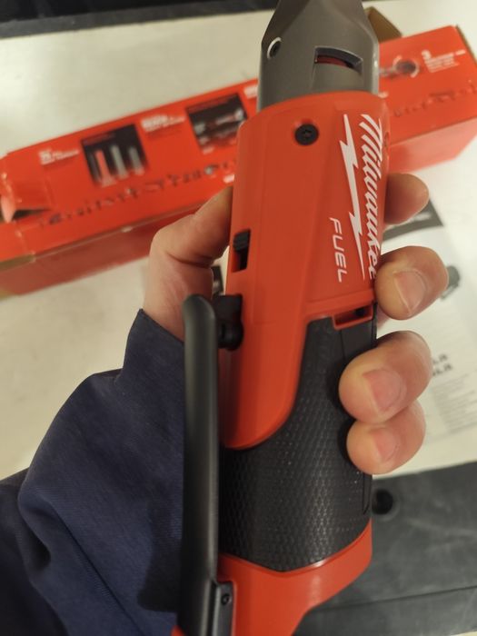 Milwaukee Акумулаторна тресчотка M12 FIR38LR-0, 12 V, 75 Nm, 3/8"