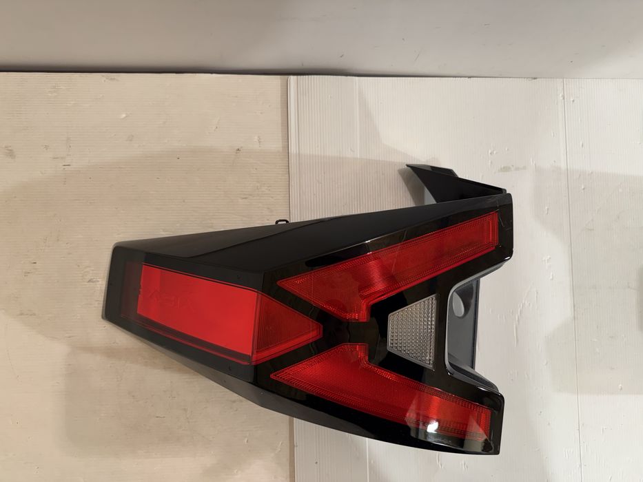 Stop stânga și dreapta Dacia Duster 3 2024/2026 265559174R/265505416R