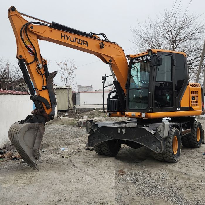 hyundai  tayyor ishlashga  мотчаси 2300 согат. 2024йил