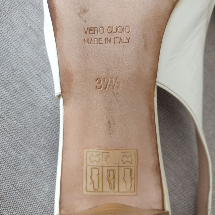 Продаю туфельки.