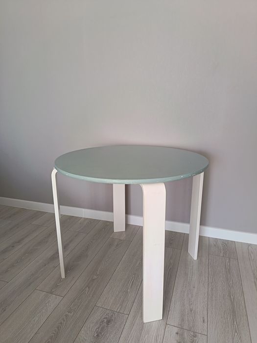 ( Круглый столик )