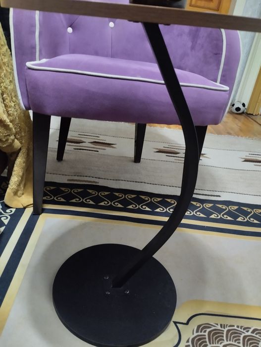 Приставной столик (новый))