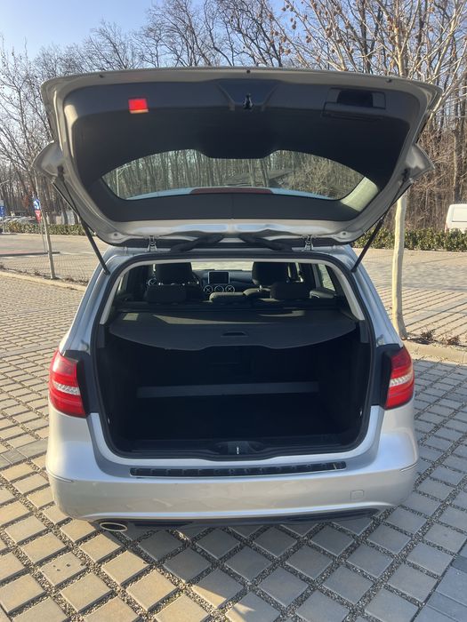 Mercedes B200 Automată | 1.6 Turbo Benzină | 2012 | 161.000 km | Piele