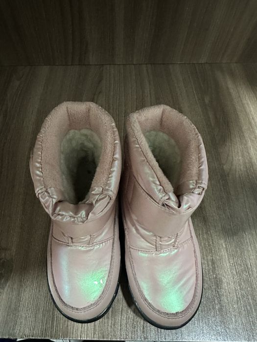 Продам сапожки зимние