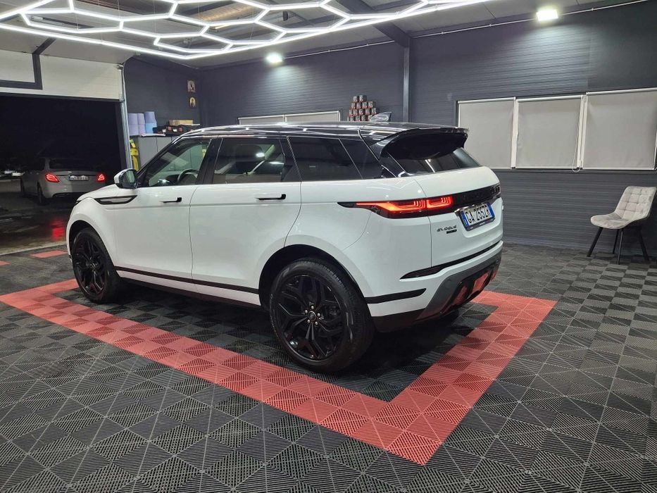 Range Rover Mild Hibrid P200 Autobiography
AN 2020 KM REALI