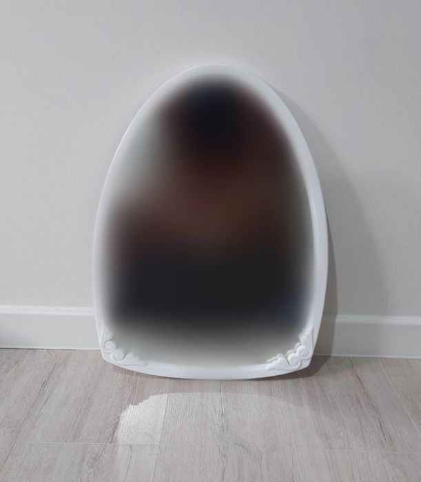 Овальное зеркало