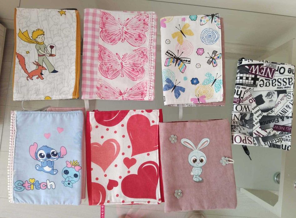 Текстилни дрешки за книги